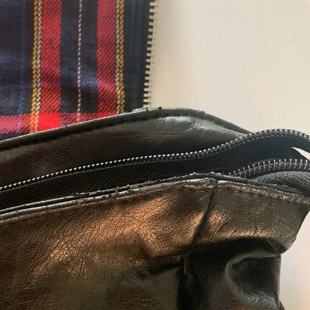FE Fashion Express Black Faux Leather Hobo Bag